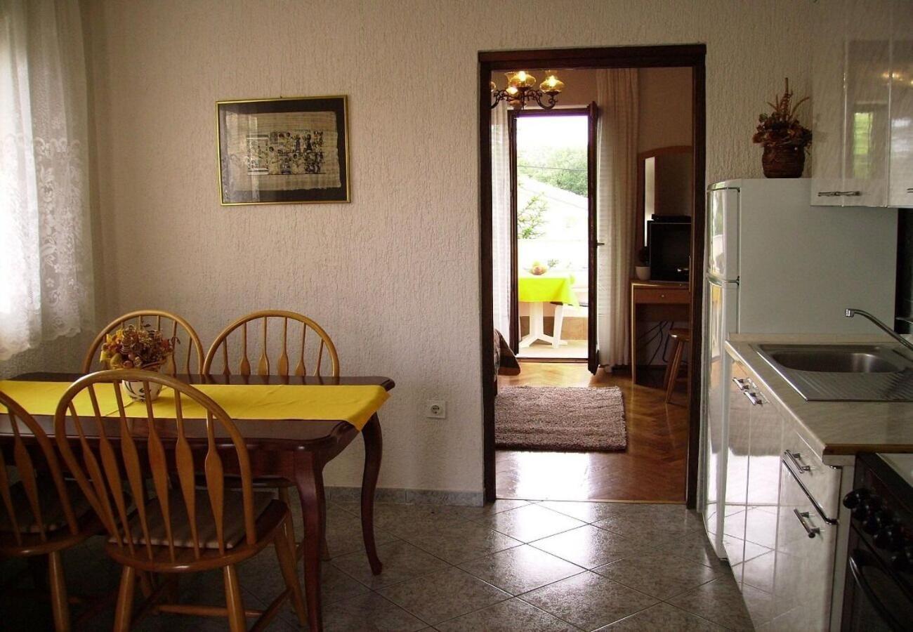 Apartment Dragica Malinska Exteriér fotografie