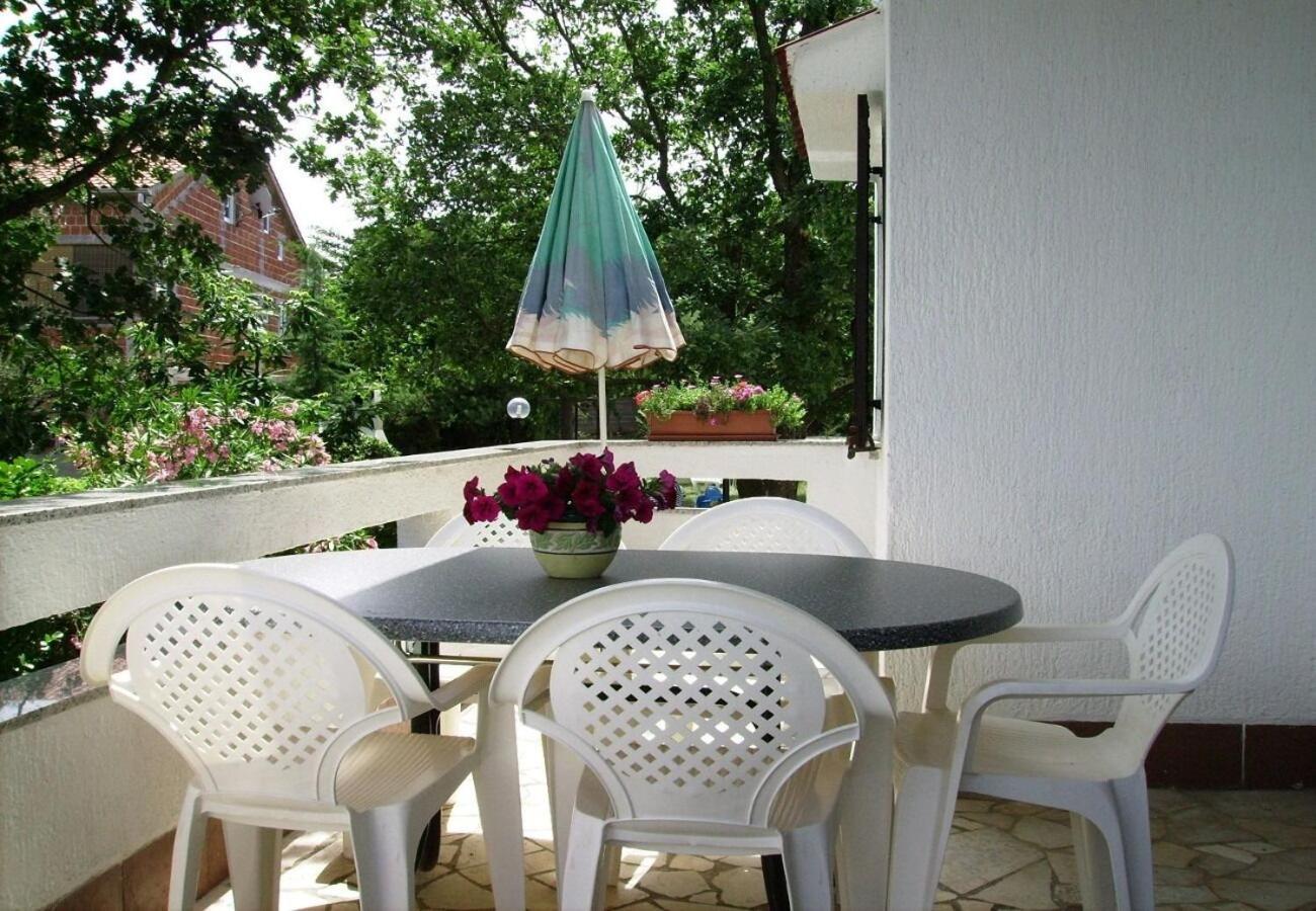 Apartment Dragica Malinska Exteriér fotografie