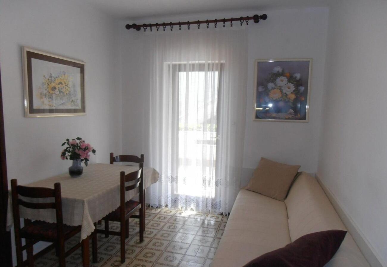Apartment Dragica Malinska Exteriér fotografie