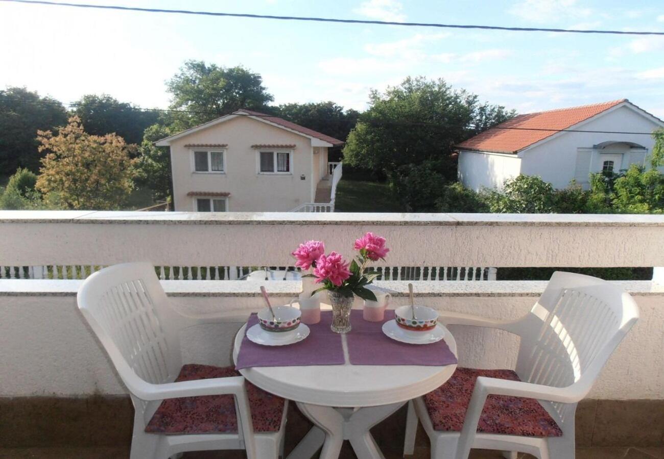 Apartment Dragica Malinska Exteriér fotografie